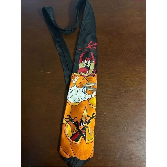 Looney tunes Halloween tie - Picture 1 of 5